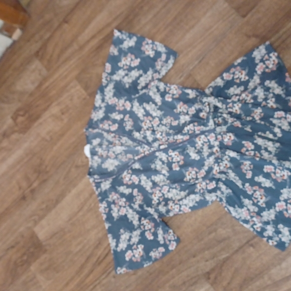 Sienna Sky top size medium - Picture 4 of 9